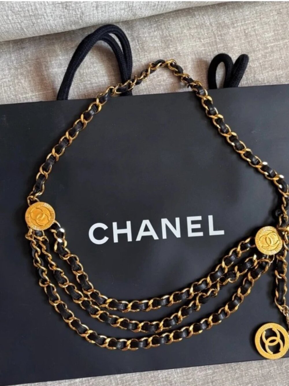 Authentic CHANEL black chain 1984 vintage runway leather link belt 84cm